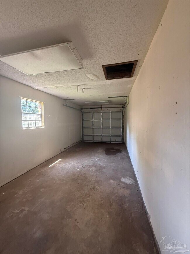 Building Photo - 5701 Scotland Rd