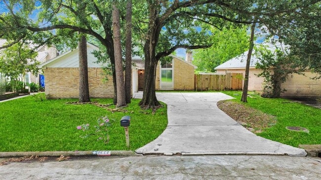 Building Photo - 2622 Heather Knoll Dr