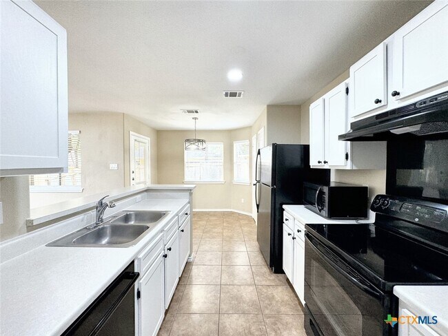 Building Photo - 831 Sagewood Trail