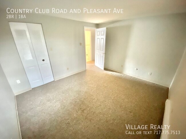 Building Photo - 617 Country Club Rd