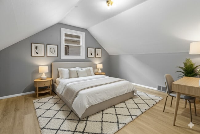 Building Photo - 60 Leslie Ave