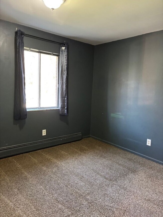 Building Photo - SEYM