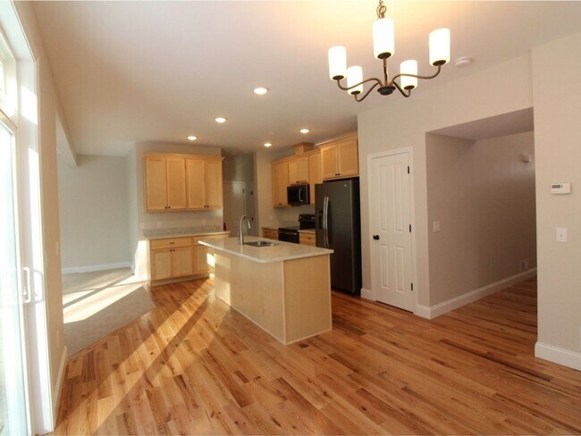 Building Photo - 4BD/3.5BA S. Burlington Townhome - Hillside at O'Brien Farm