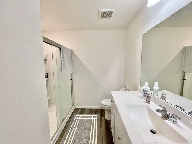 Building Photo - 4931 Jovian-