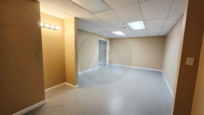 Building Photo - 103 Westland Ct