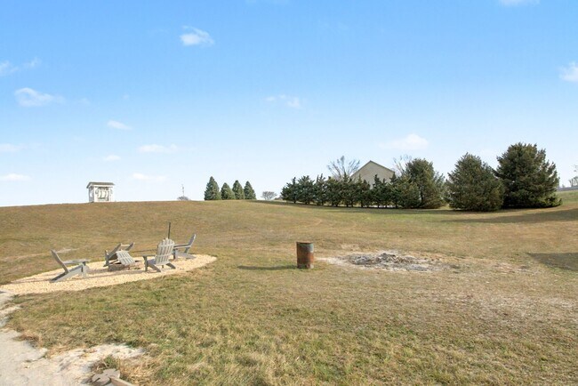 Building Photo - Beautiful updated Country Home