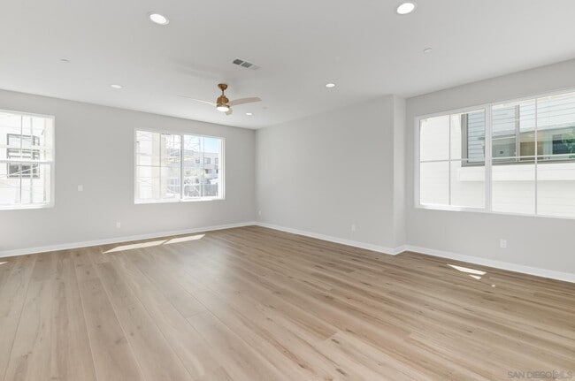 Building Photo - 2540 Chamomile Ln