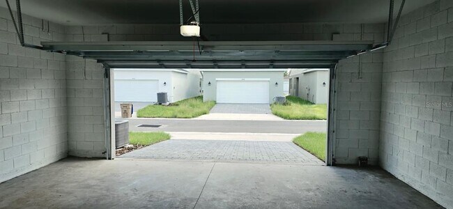 Building Photo - 1849 Horsetail Dr