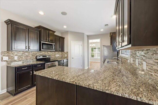 Building Photo - Spacious 5-Bedroom Home in the Live Oak Community – Richmond Hill, GA