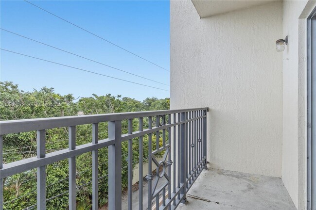 Building Photo - 5271 SW 8th St
