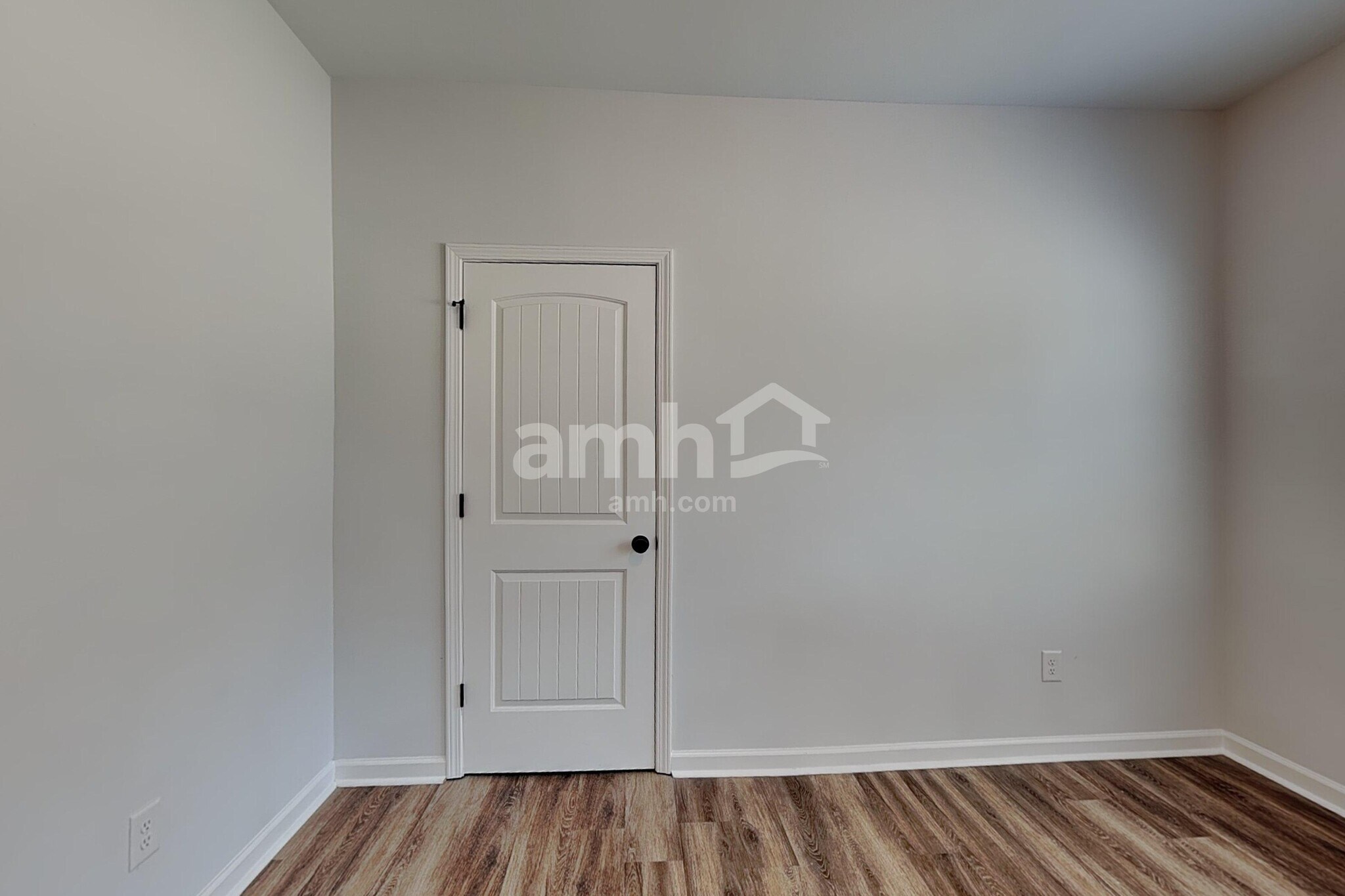 Building Photo - 5075 Roxton Ln