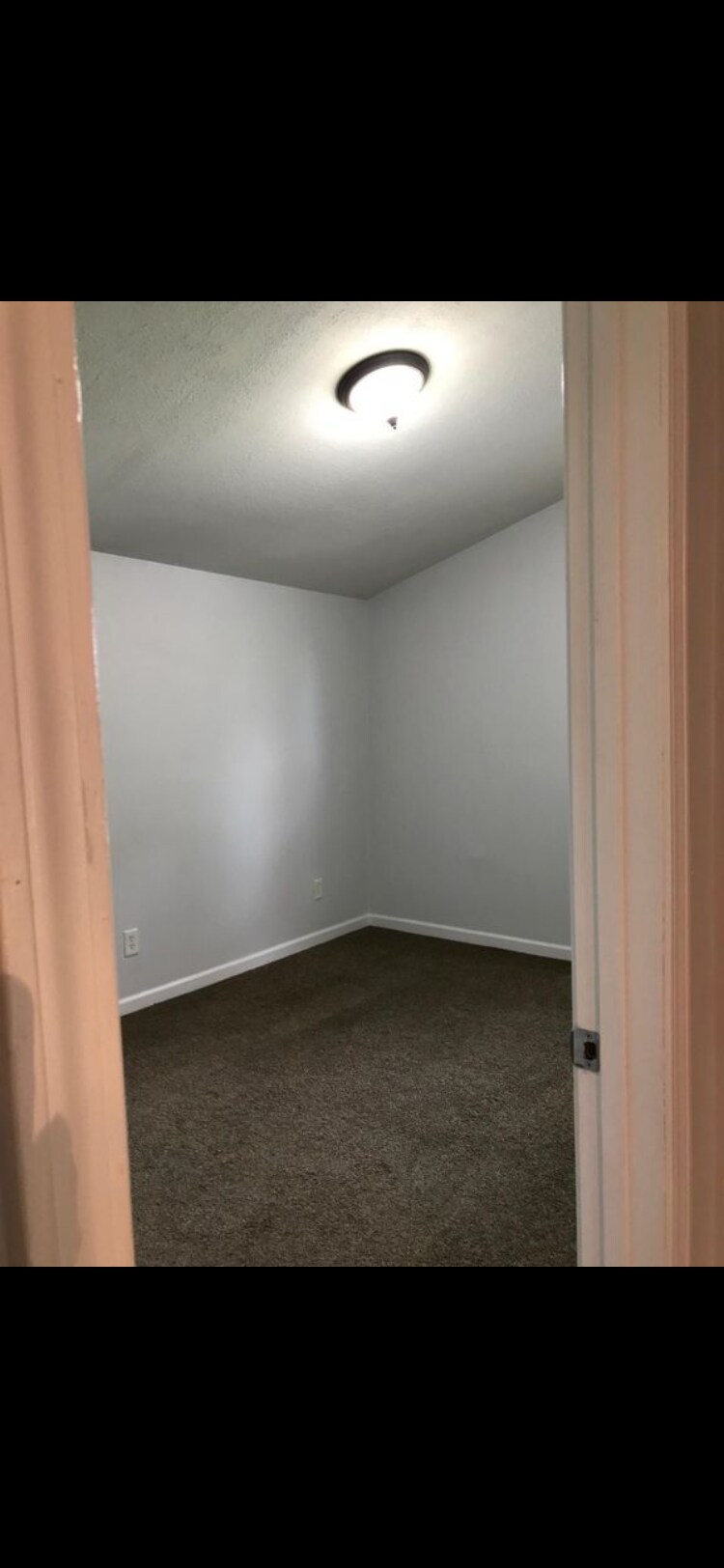 Building Photo - 1926 Summit Dr