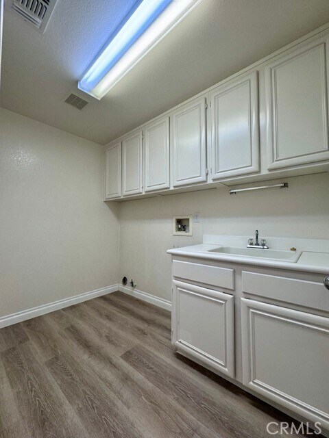 Building Photo - 26317 Palm Tree Ln