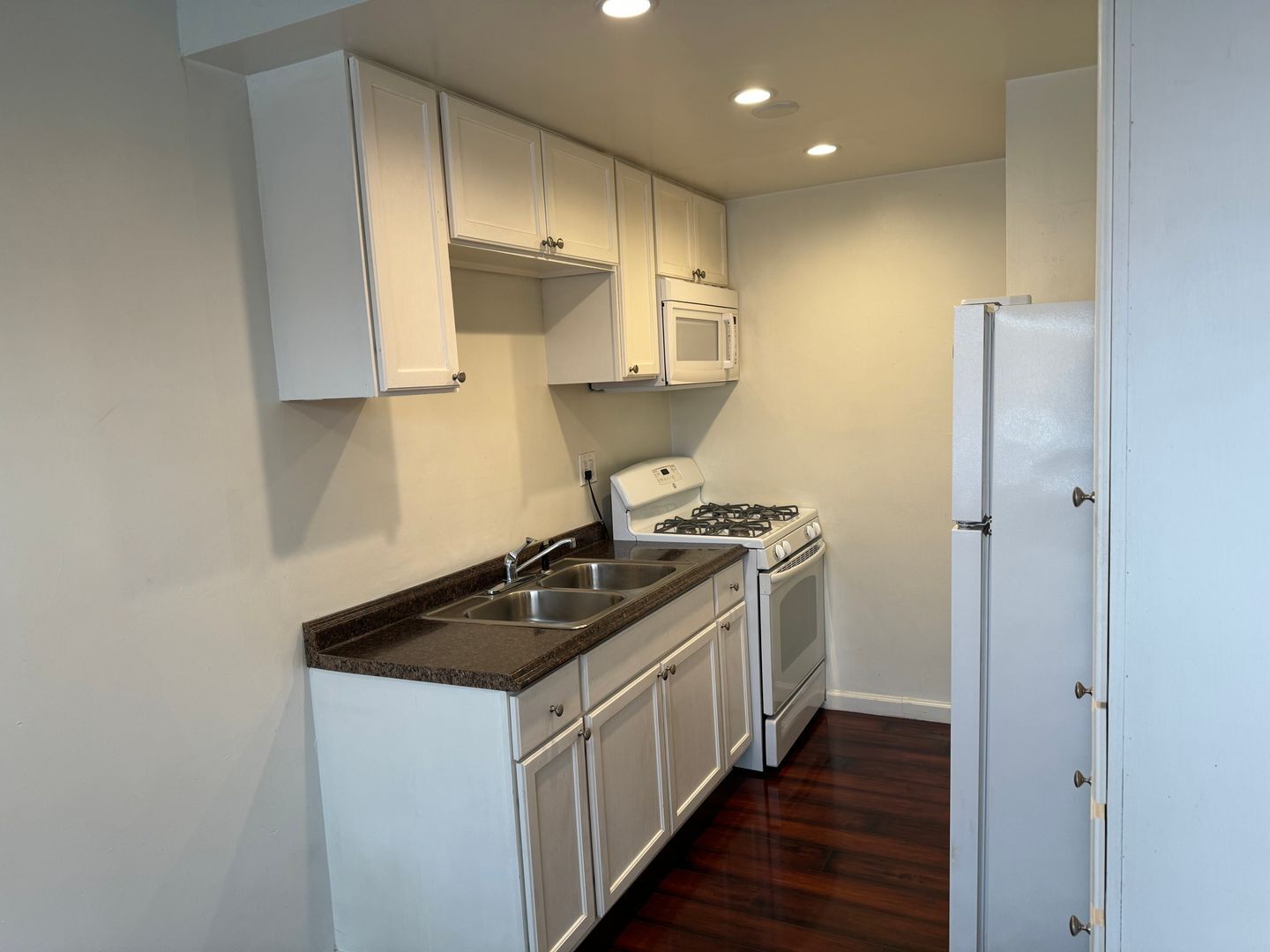 Building Photo - 3538 Keystone Av