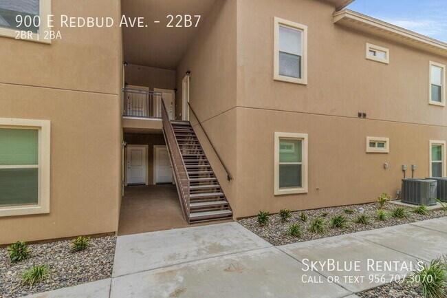 Building Photo - 900 E Redbud Ave