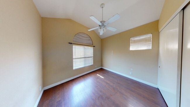 Building Photo - Welcome to Picasso Dr!