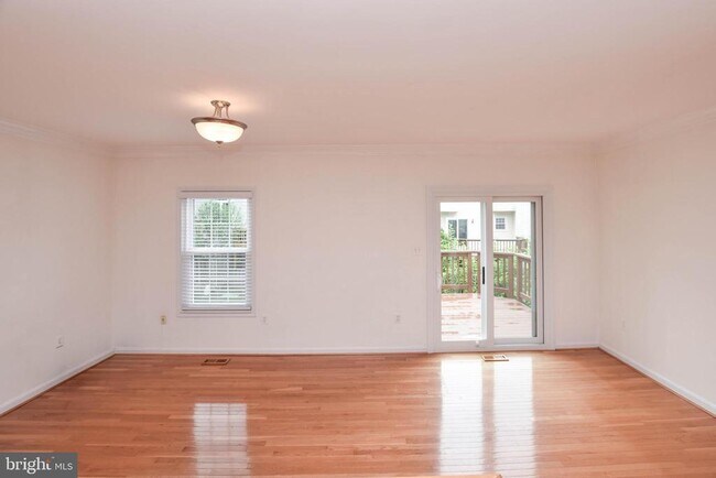 Building Photo - 5843 Wye Oak Commons Ct