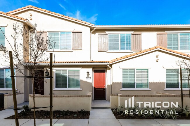 Primary Photo - 24665 Tesoro Ct