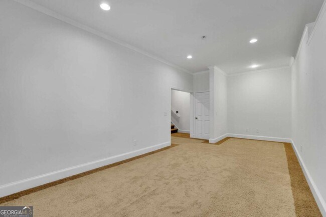 Building Photo - 902 Whistler Ln