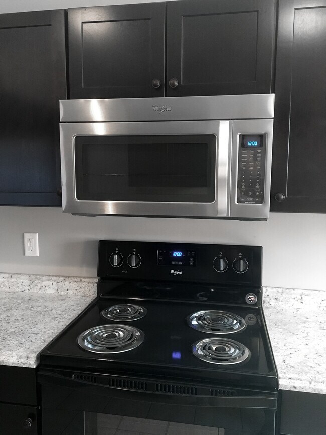 Building Photo - 1410 Beth St NW