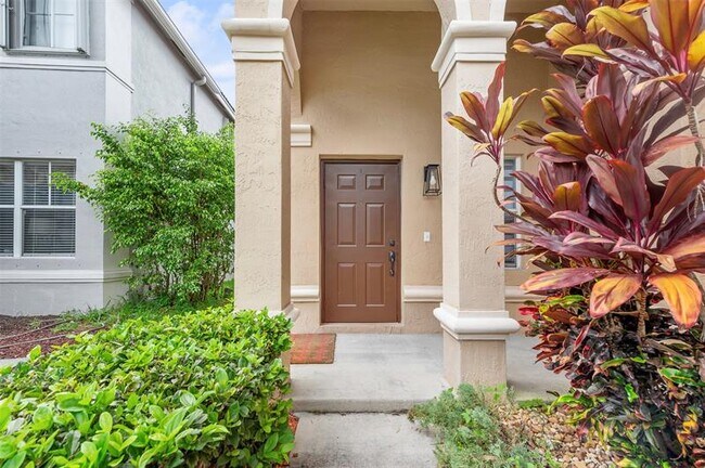Building Photo - 4227 Sabal Ridge Cir