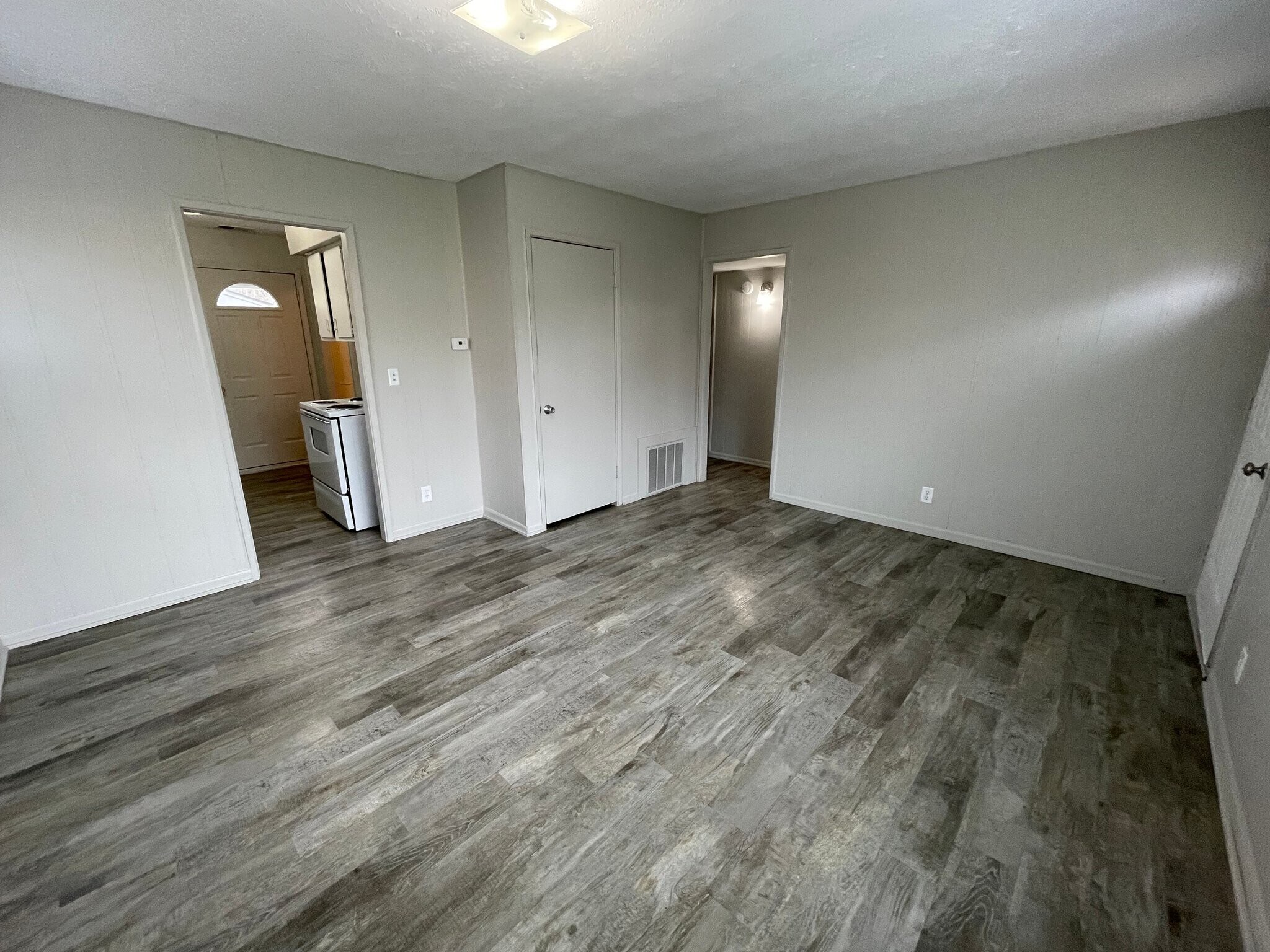 Building Photo - 3905 Burdette St