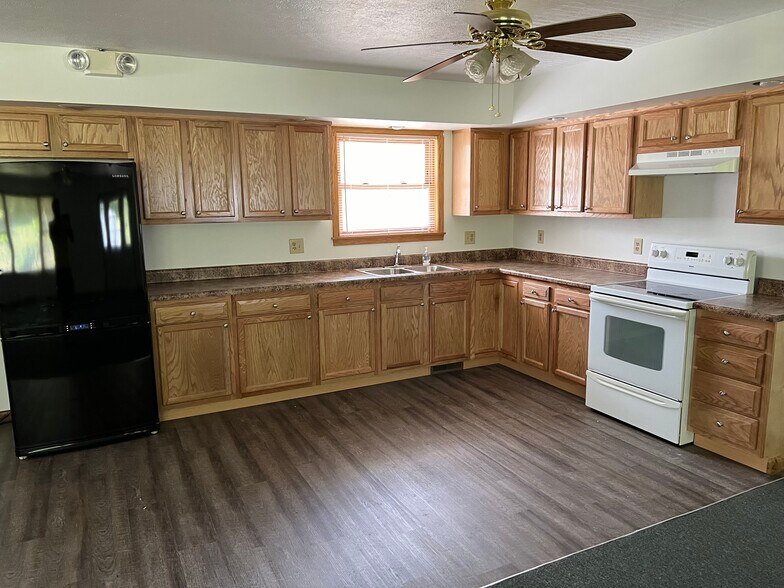 Building Photo - 43152 OH-39