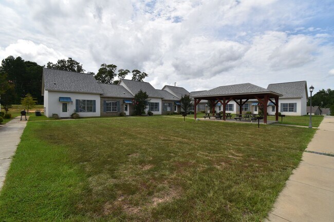 Building Photo - Pine Grove Apartments