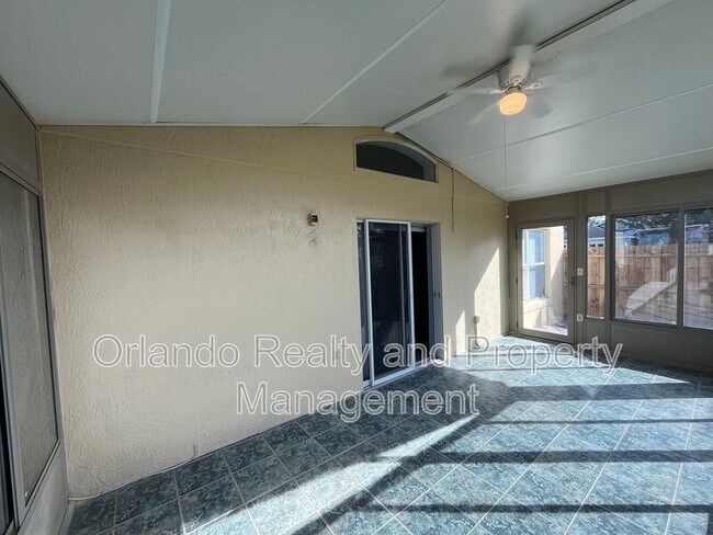 Building Photo - 2304 Hickory Pine St