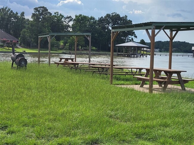 Building Photo - 30 Rdg Crk Dr