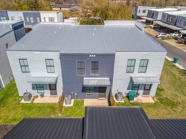Building Photo - 3552 Knight Ln