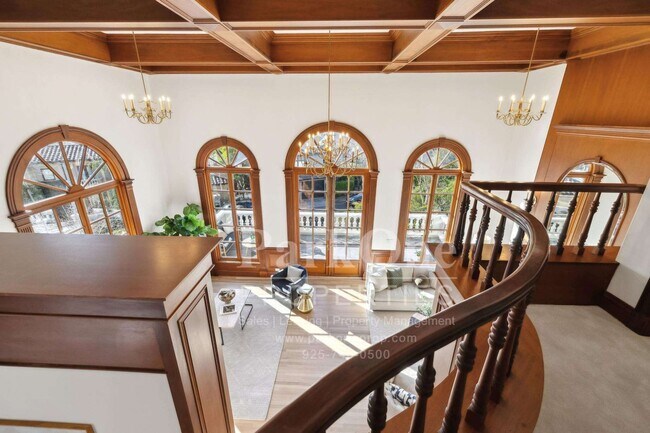 Building Photo - Short term, furnished possible for this magnificent home.