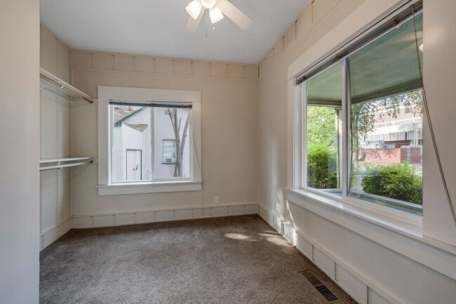 Building Photo - Move In Special! 3 Bedroom House Across from Chico State and WREC!