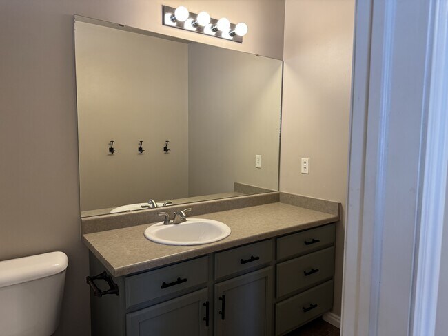 Building Photo - 4931 W Berry Creek Dr