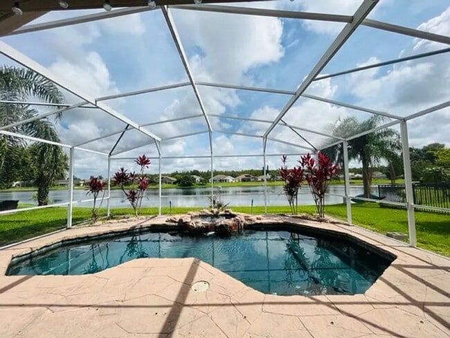 Building Photo - 2415 Raven Croft Ct