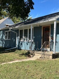 Building Photo - 700 Kern St