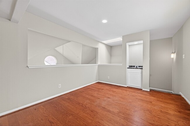 Building Photo - 1114 Augusta Dr