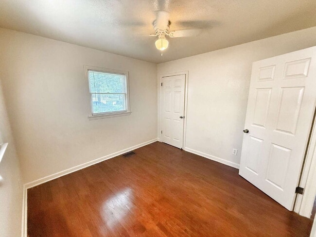 Building Photo - Unbeatable Location – Walk to the Comal Ri...