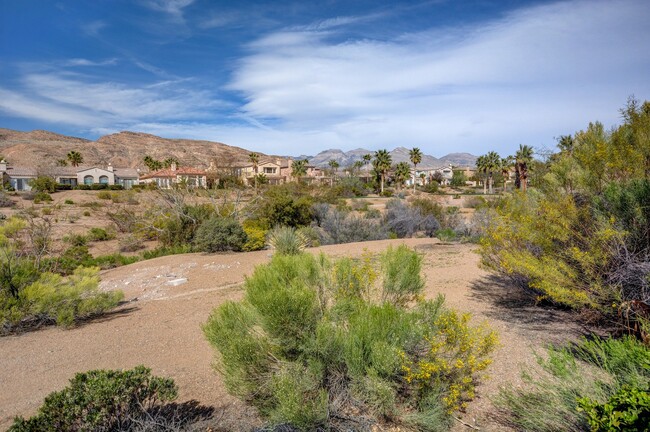 Building Photo - 3 bdrm 2 bath 2 car in Red rock. DON'T WAI...