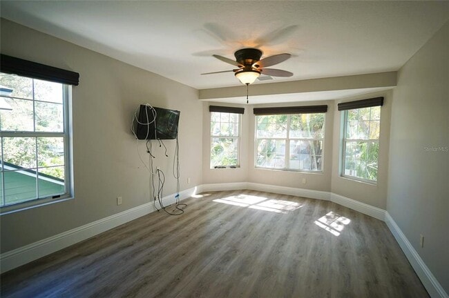 Building Photo - 317 W Hanlon St