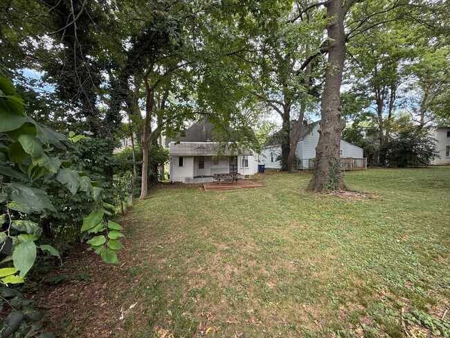 Building Photo - 376 Park Ave