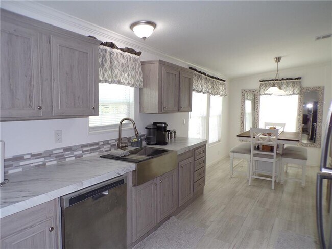 Building Photo - 721 Marlin Dr
