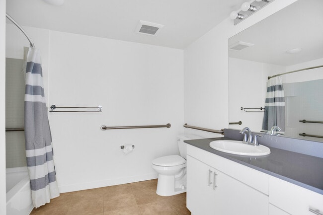 Building Photo - 330 3rd Ave W