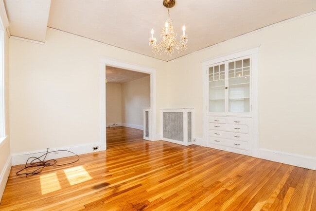 Building Photo - 57 Ardale St