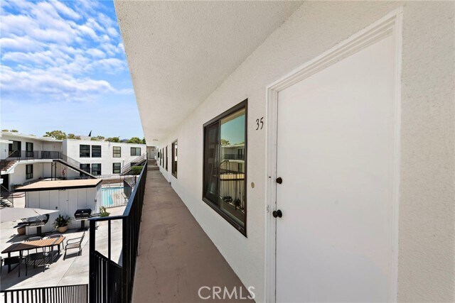 Building Photo - 6679 Linda Vista Rd
