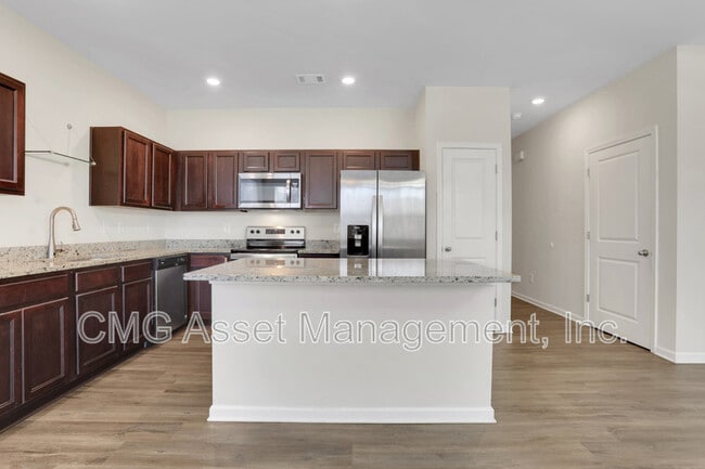 Building Photo - 6417 Mountain Home Way