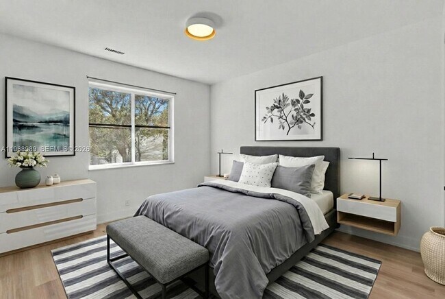 Building Photo - 4917 SW 32nd Way