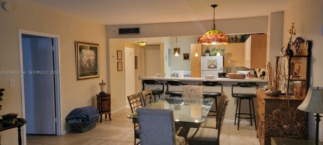 Building Photo - 3725 S Ocean Dr