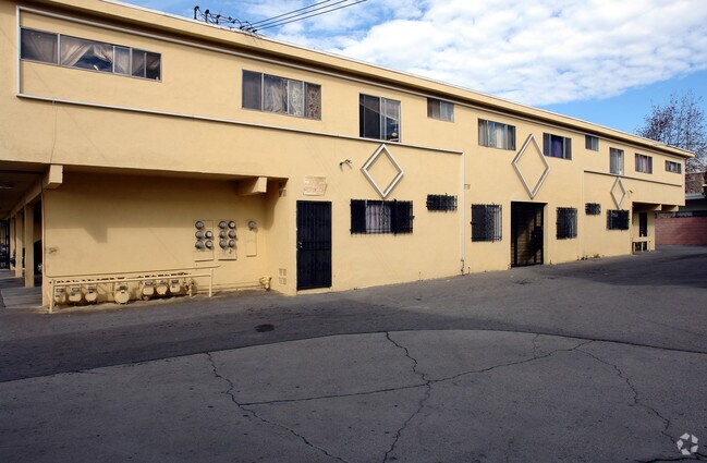 Building Photo - El Sage