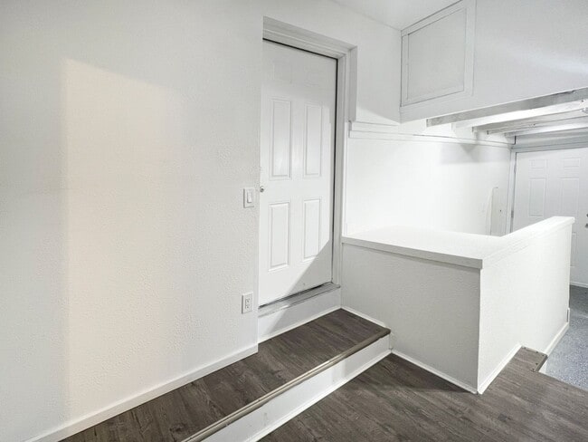 Building Photo - Coastal Charm Near Redondo Beach – 3BR/2.5...
